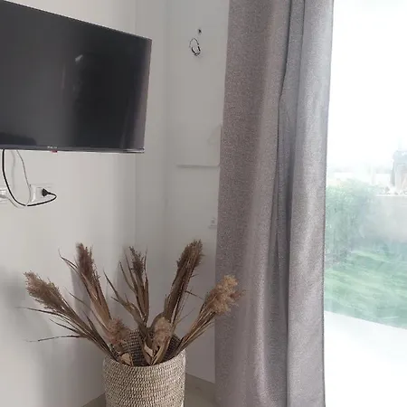 Apartment With Sea View *